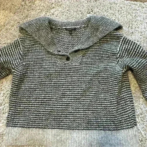 Banana republic oversized woman’s sweater large - Picture 9 of 10